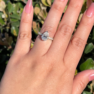 Anillo de Compromiso Unisex con Diamante Ovalado en Forma de Pera de 2.23 Quilates, Cultivado en Laboratorio, Certificado IGI, Anillo de Eternidad de Oro Vermeil de 14k para Boda, Fiesta o Aniversario - Product Image 5