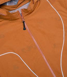 Chaqueta cortavientos OEM ligera y transpirable con logotipo personalizado, chaqueta con capucha a prueba de viento para exteriores para hombre - Product Image 3