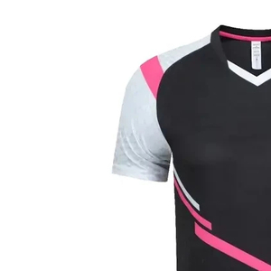 Ensemble de tenue de tennis, t-shirt de performance, short de sport, impression personnalisée, fournisseur OEM - Product Image 2