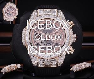 Reloj de Lujo Hip Hop con Diamantes Moissanite, Caja de Acero Inoxidable, Esfera de Cristal, Resistente al Agua 10 Bar, Brazalete de Dos Tonos con Cierre - Product Image 1