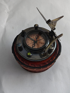Esfera Armilar de Latón Vintage con Brújula y Reloj Solar, con Estuche de Cuero, Instrumento de Navegación Náutica Hecho a Mano, Decoración Marítima, Regalo - Product Image 5
