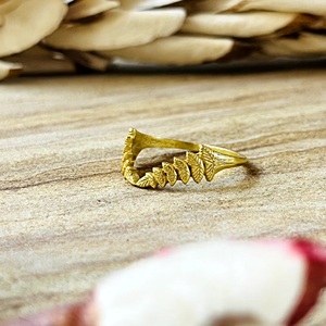 Nouvelle bague en laiton plaqué or 18 carats en forme de V, motif feuille de laurier, style bohème, très demandée pour femmes, vente en gros/OEM/ODM - Product Image 6