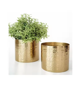 Jardinière en métal martelé brillant plaqué or, fabriquée à la main, avec logo personnalisé, design populaire pour la maison - Product Image 4