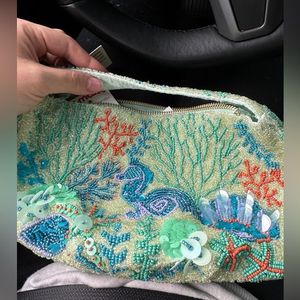Sac à bandoulière de luxe brodé de perles pour femme avec détails élégants et raffinés - Product Image 6