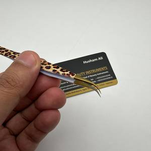 Pince à épiler professionnelle pour extensions de cils, à pointe incurvée en fibre, motif léopard, en acier inoxydable, logo personnalisé - Product Image 2
