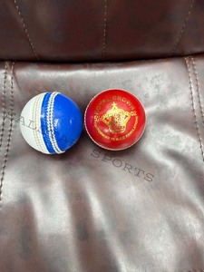 ลูกคริกเก็ตคุณภาพพรีเมียม Salstar Sport ผลิตจากหนังเกรดท็อป สามารถปรับแต่งสี ลวดลาย และโลโก้ได้ - Product Image 2