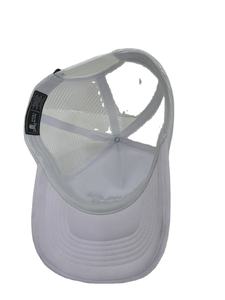 Gorra Trucker de Espuma con Logotipo Personalizado, 5 Paneles, Perfil Alto, Malla, Estilo Urbano, Verano, Snapback con Bordado 3D Plateado - Product Image 4