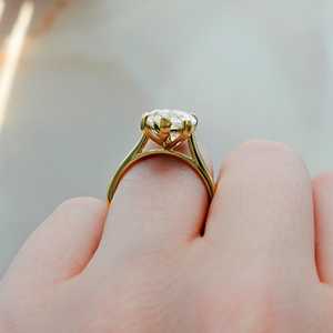 Anillos de compromiso de diamantes 4Ctw de oro macizo de 14K, con corte marquesa, cultivados en laboratorio, de doble punta, solitario estilo catedral, minimalista, para propuesta, con bandas de 1.8mm - Product Image 6