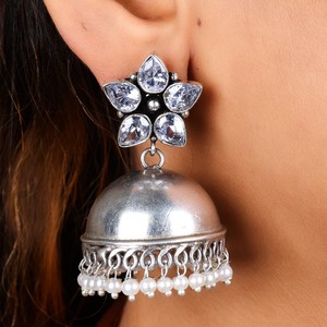 Wholesale <b>Oxidized</b> Silver Zircon Flower Dangle Earrings for Women Bulk Supplier - Product Image 4
