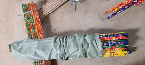 Mango de Escoba de Madera Recubierto de PVC de Alta Calidad Directo de Fábrica con Cerdas Duras para Uso Doméstico, Estilo Básico - Product Image 1