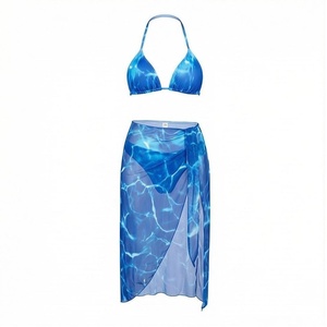 Ensemble de yoga 2 pièces imprimé papillon bleu avec finition dorée, body à col en V profond et jupe portefeuille longueur genou - Product Image 1