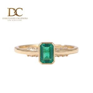 Anillo de Oro Amarillo Sólido de 14 Quilates con Diamante Cultivado en Laboratorio y Esmeralda Colombiana, Joyería Fina Personalizada, Regalo de Compromiso o Aniversario para Mujer - Product Image 1