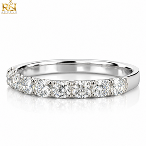 Élégante bague demi-éternité en or massif avec diamants de laboratoire taille brillant |   Bague de mariage unisexe en or fin à griffes partagées - Product Image 1
