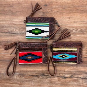 Nouvel arrivage de sac à main marron Jacquard vintage élégant avec motif de paysage de bohème et décoration à pompons vente en ligne de sacs à bandoulière pour femmes - Product Image 4