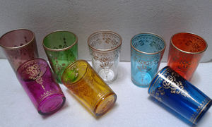 Vasos de té marroquíes coloridos para suministros de hotel y restaurante - Product Image 4