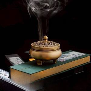 Incensario de Latón con Acabado de Lujo, Tapa Segura y Asa Ergonómica, Decoración para Festivales Religiosos, Producto de Exportación, Decoración para el Hogar - Product Image 1