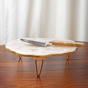 Présentoir à gâteaux rond en résine époxy fait main, résistant au four, avec pieds métalliques, pour événements – Vente en gros - Product Image 1