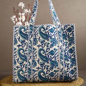 Bolso Tote de Algodón Acolchado con Estampado Paisley Azul, Bolso de Hombro Reutilizable para Compras, Playa y Viajes, Bolso Tote de Algodón Hecho a Mano con Estampado de Bloques - Product Image 1