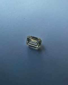 Diamant de laboratoire HPHT CVD de 15 carats, pureté VVS2, rose intense fantaisie, taille émeraude, IIa Ultra Pure Radiance, certifié IGI - Product Image 2