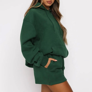 Ensemble de survêtement brodé personnalisé de qualité supérieure pour femme 2025 – Short et sweat à capuche en molleton 100 % coton, écologique, séchage rapide et respirant pour l'été - Product Image 2