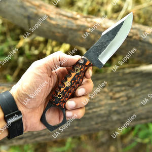 มีดสกินเนอร์เหล็กกล้าคาร์บอนสูง 1095 คมกริบ ตีขึ้นรูปด้วยมือ พร้อมรูสำหรับนิ้วมือ เหมาะสำหรับการล่าสัตว์ ตั้งแคมป์ พกพาประจำวัน  พร้อมปลอกมีดไม้ปักก้า ตัวเลือกที่ดีที่สุดสำหรับเป็นของขวัญ - Product Image 4