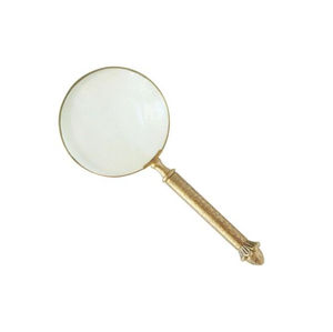 Lupa de mano vintage con marco de latón macizo y mango de madera pulida, ayuda decorativa para la lectura y accesorio de escritorio - Product Image 5