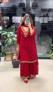 Costume Salwar trois pièces en tissu semi-cousu de couleur rouge, coupe droite, bordure, spécial saison des mariages à venir, prix de gros - Product Image 3