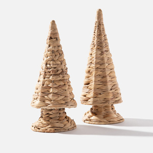 Décoration d'arbre de Noël en forme d'ange, fabriquée à partir de jacinthe d'eau tressée pour décorer les arbres de Noël. - Product Image 6