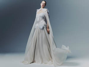 ALAS DE LA ESPERANZA _ vestido de lujo de alta costura de la marca local vietnamita - Product Image 5