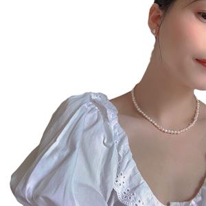 Collier en perles d'eau douce baroques, petite chaîne irrégulière pour clavicule, pendentif court tendance sur internet avec un style affirmé - Product Image 5