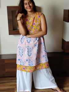 Robe tunique courte à col en V pour femme, motif floral naturel, imprimé à la main, en coton écologique, tenue décontractée de plage - Product Image 2