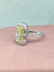 Colgante de Diamantes Amarillos Radiantes, Corte Baguette y Redondo, en Oro Blanco |   Elegante Joyería de Diamantes de Lujo con Múltiples Formas para Regalo de Boda - Product Image 2
