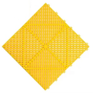 Baldosas Modulares Rígidas de PVC para Piso de Garaje y Lavadero de Autos, Diseño Antideslizante Moderno, con Sistema de Drenaje - Product Image 6