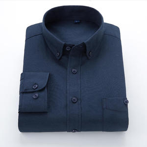 เสื้อเชิ้ตแขนยาวผู้ชาย สีพื้น ปกติดกระดุม ผ้าป๊อปลิน 100% ผ้าฝ้าย ระบายอากาศได้ดี แขนยาวเต็มตัว เหมาะสำหรับใส่ในฤดูใบไม้ผลิ - Product Image 3