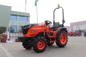 Mini tracteur certifié EU 26 HP avec moteur Mitsubishi Tracteur à roues 4WD Pneu de gazon pour terrains de golf Terrains de sport État neuf - Product Image 2