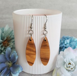 Boucles d'oreilles en bois en forme de goutte d'eau avec crochets argentés, design grain de bois naturel, composants de bijoux pour la création et les accessoires - Product Image 1