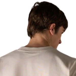 T-shirt en coton surdimensionné pour homme, logo minimaliste sur la poitrine, streetwear, manches courtes, tee-shirt décontracté, mode, vente en gros, fabricant OEM - Product Image 5