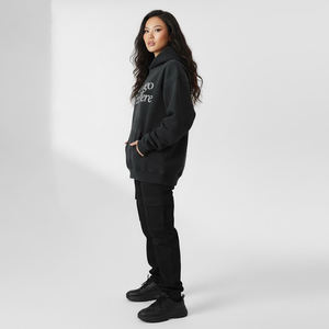 Sudadera con Capucha Extra Grande de Primera Calidad, con Logotipo Personalizado Serigrafiado, 100% Algodón, Estilo Urbano, Unisex, Sudadera Moderna y Resistente - Product Image 5