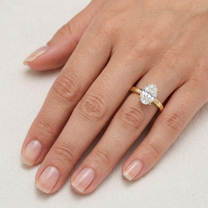 Anillo de Compromiso con Diamante Cultivado en Laboratorio de 1 Ct, Corte Ovalado, Claridad VS1, Color F, Oro Amarillo de 10k, Joyería Unisex, Certificado IGI - Product Image 4