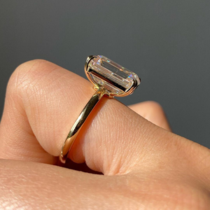 Bague de fiançailles et de mariage en or jaune 14 carats avec diamant de laboratoire taille émeraude 4 carats, certifiée IGI, bijou de luxe pour cadeau de fête - Product Image 2