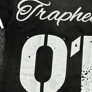 เสื้อยืดลำลองระบายอากาศได้ดี พิมพ์ลายได้ตามต้องการ สำหรับผู้ชายและผู้หญิง สีพื้นด้านหน้า ผ้าฝ้ายคุณภาพสูง 100% น้ำหนัก 220gsm - Product Image 3