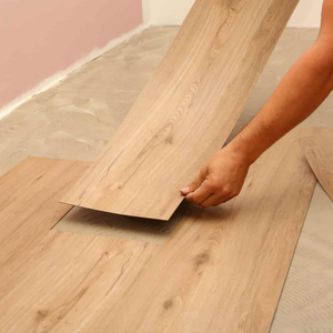 Suelo Vinílico SPC de PVC de Grado Industrial, 6mm de Alta Densidad, Núcleo Impermeable, Adhesivo EIR, para Uso en Interiores, Hogares, Oficinas y Espacios Comerciales - Product Image 6