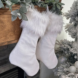 Chaussettes de Noël brodées bleu clair avec bordure en fourrure blanche, décorations en coton doux pour enfants - Product Image 2