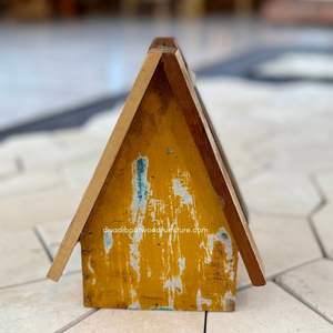 Macetas Decorativas Hechas a Mano para Jardín/Hogar con Diseño de Casa, de Madera Reciclada de Barco, Color Original, Venta al por Mayor - Product Image 5