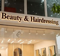 Enseignes de salon de beauté LED, panneau mural 3D, signalétique électronique, lettres en relief personnalisées, enseigne extérieure en métal, logo Signvia
