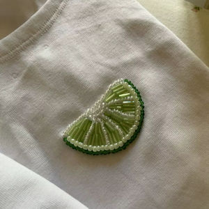 Camiseta sin mangas de algodón acanalado con bordado y cuentas para mujer, estilo casual de verano, color oliva - Product Image 1