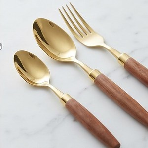 Ensemble de couverts modernes en or avec manches en bois, compatibles lave-vaisselle, couverts de qualité supérieure pour les occasions de repas et de mariage - Product Image 5