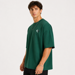 T-shirt oversize pour homme en tissu doux, coupe décontractée, manches courtes et col rond, pour un look simple et décontracté en voyage. - Product Image 4