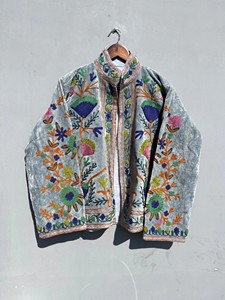 Chaqueta de Terciopelo Gris de Lujo Premium para Mujer, Artesanía Única, Cálida y Acogedora, Blazer de Terciopelo Premium a Precio de Fábrica - Product Image 1