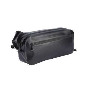 Sac bandoulière extensible léger en nylon imperméable avec fermeture éclair pour les voyages en plein air et une utilisation en bandoulière - Product Image 6
